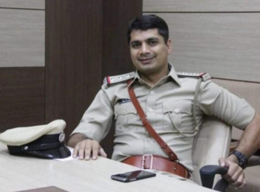 SURAT, GUJARAT, Sweety Patel, Darshan Sinh Barad, PI Darshansinh Barad, Darshansinh, Barad, Gujarat Police